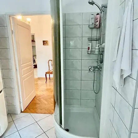 Villa Beautiful With Garden In