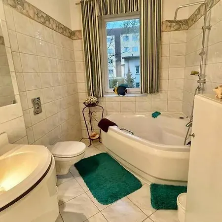 Beautiful With Garden In Milanowek