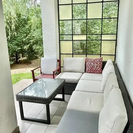 Villa Beautiful With Garden In Milanowek