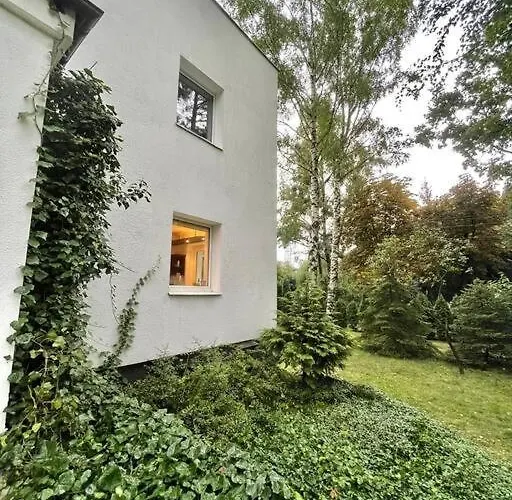 Willa Beautiful With Garden In