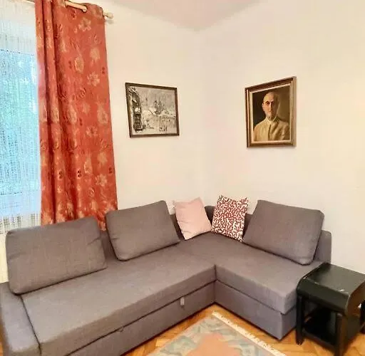 Beautiful With Garden In Milanowek