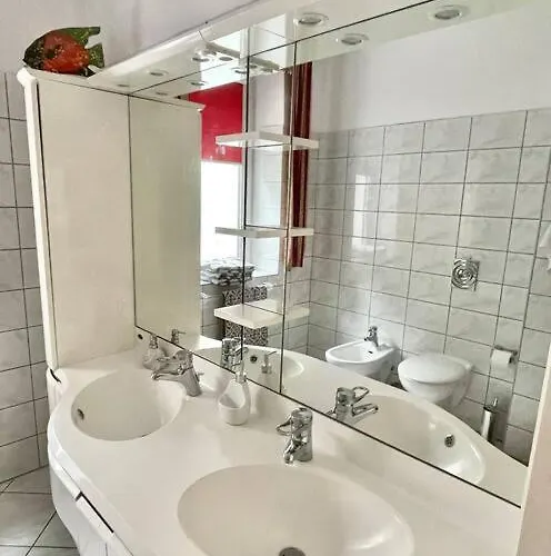 Beautiful With Garden In Milanowek